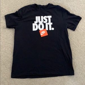 Nike men’s shirt.